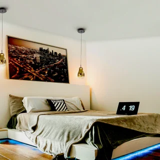 Lámpara Sobremesa Negro-Dorado Aledis Schuller